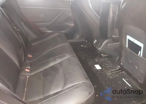 2020 Tesla Model 3 Standard Range Plus Rear-Wheel Drive/Standard Range Rear-Wheel Drive z USA, uszkodzony, nr VIN 5YJ3E1EA0LF705618